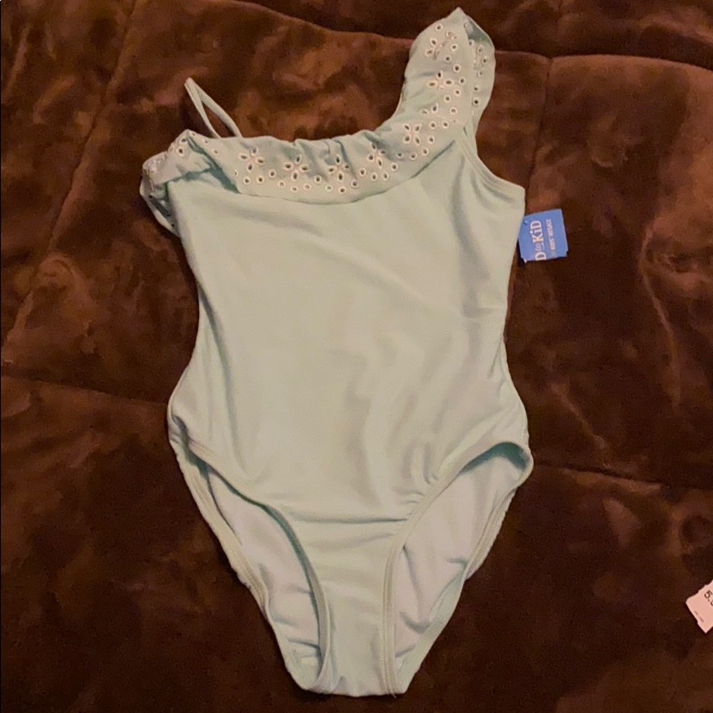 Gap bathing suit size 6-7